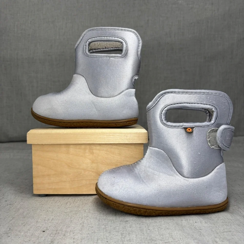 Bogs Baby Boots Silver Satin Waterproof Insulated Winter Boots Toddler Size 8